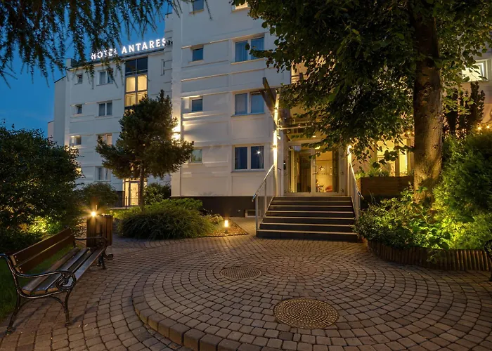 فندق Antares 3*
