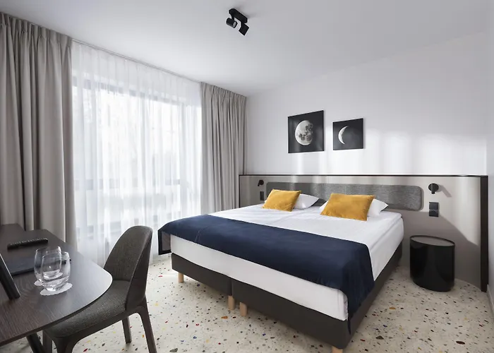 Antares غدينيا