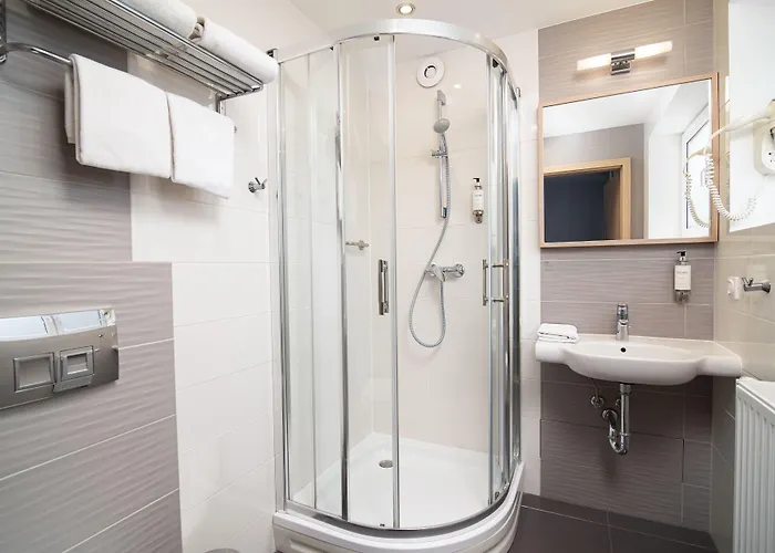 Antares غدينيا